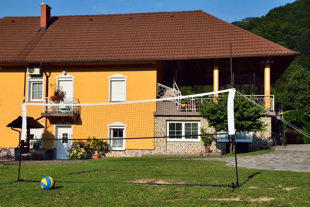 Dolenja Trebusa Apartment Sotocje מראה חיצוני תמונה