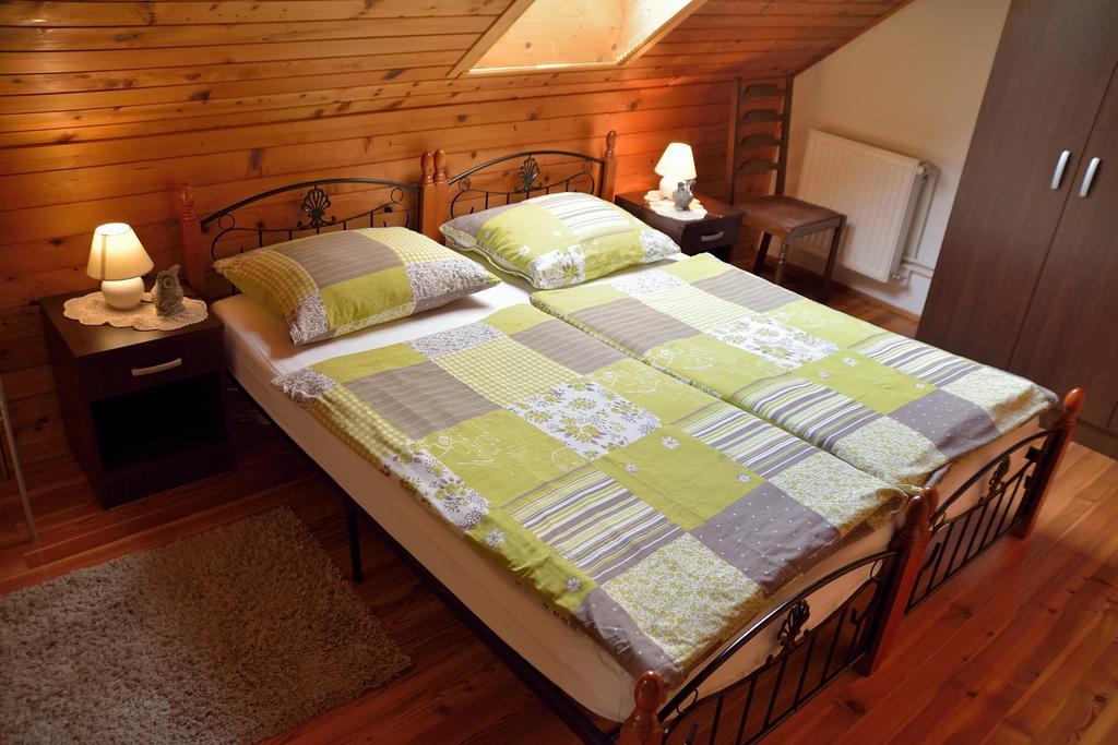 Dolenja Trebusa Apartment Sotocje מראה חיצוני תמונה