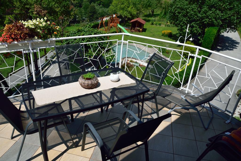 Dolenja Trebusa Apartment Sotocje מראה חיצוני תמונה